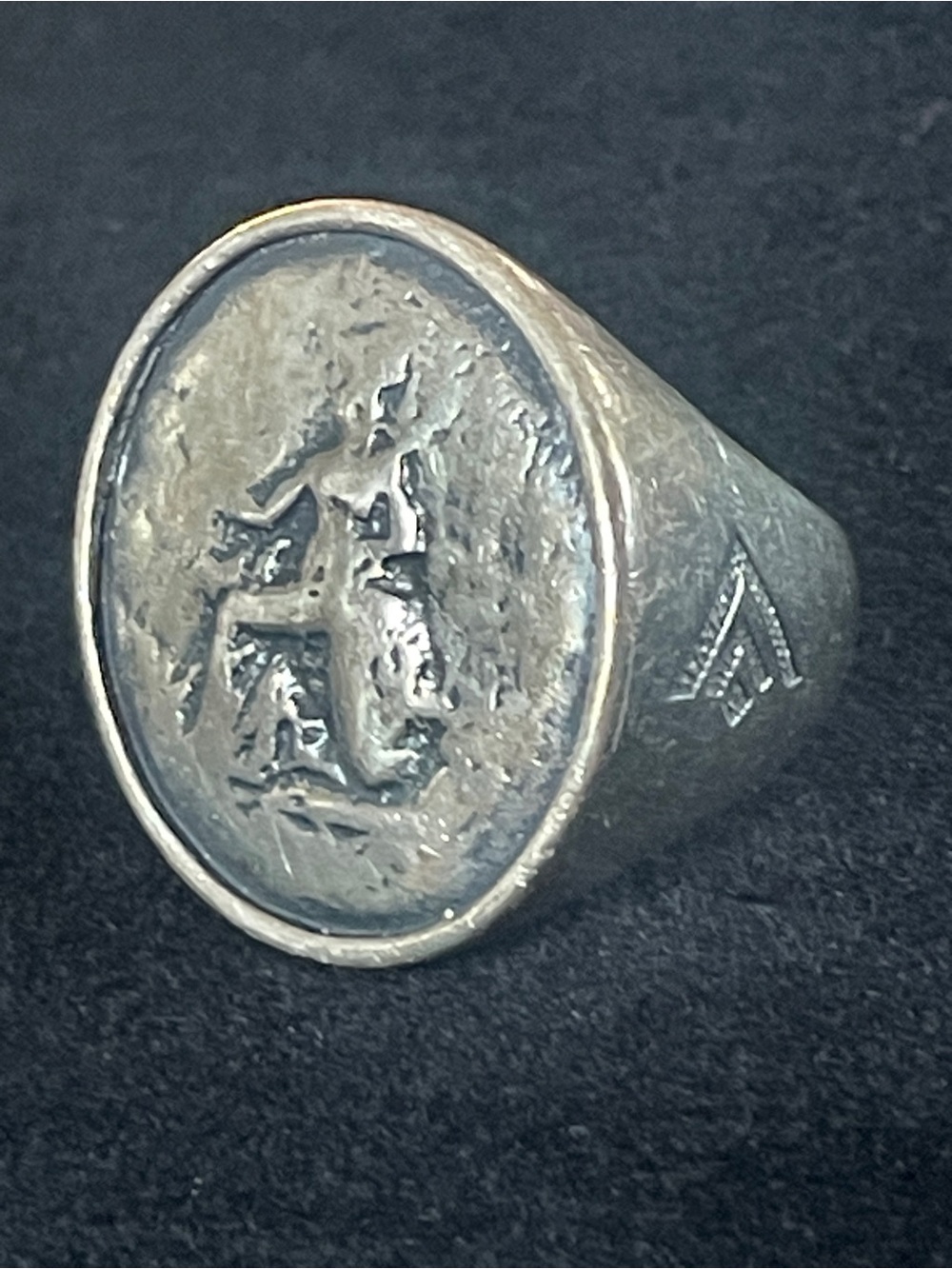SILPADA RETIRED 925 Sterling Silver Distressed & oxidized  Roman ring size 8.